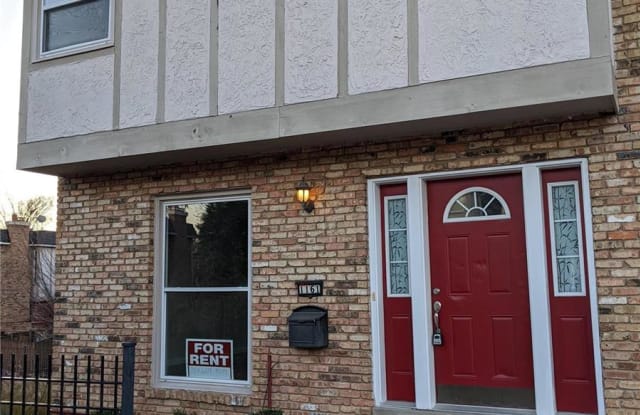 1161 Rue La Ville - 1161 Rue La Ville Walk, Creve Coeur, MO 63141