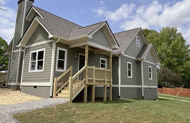 14 Selwyn Road - 14 Selwyn Road, Asheville, NC 28806