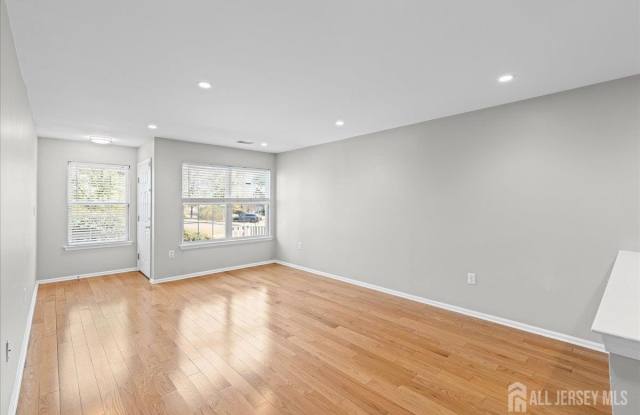 302 Wellington Park Drive Gallery 4