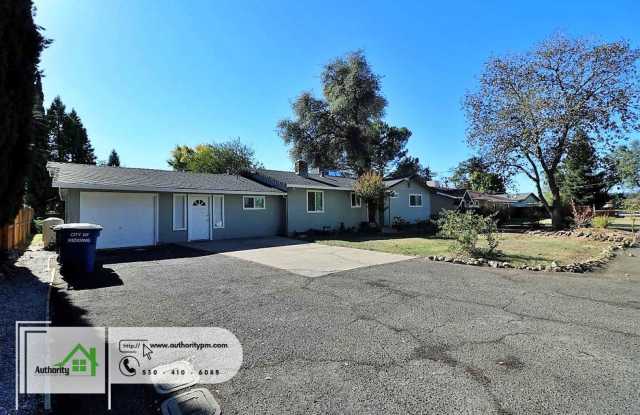 6738 E. Waverly Ave | Large Backyard - 6738 East Waverly Avenue, Redding, CA 96001