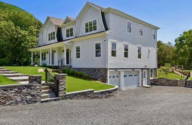 490 MONTAUK HWY Gallery 4