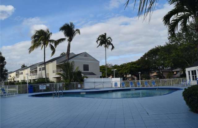 3413 NW 44th St - 3413 Northwest 44th Street, Oakland Park, FL 33309