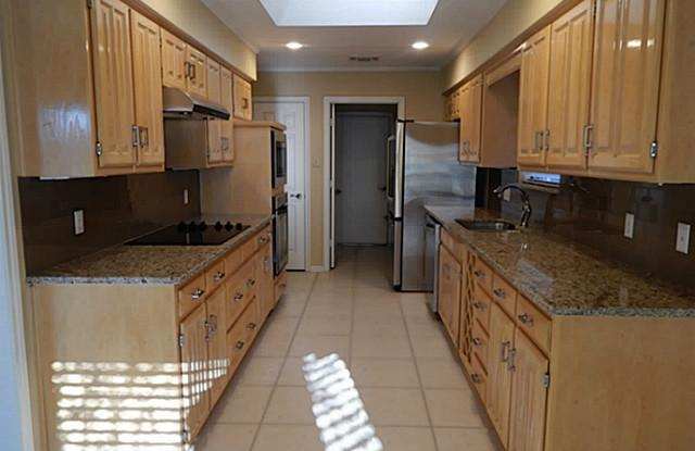 96 Legend Road - 96 Legend Road, Benbrook, TX 76132
