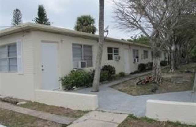 93 NE 7th Ct photos photos