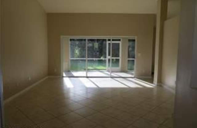 9299 Crocus CT Gallery 4