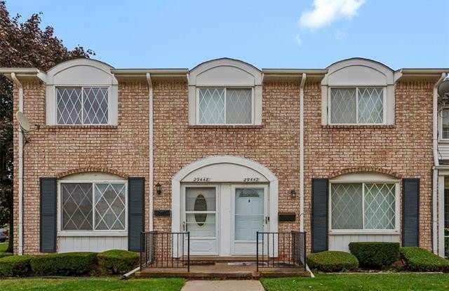 29448 El Dorado Plaza - 29448 Eldorado Plaza, Warren, MI 48088