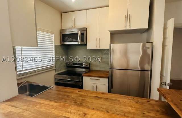 648 NE 80th St photos photos