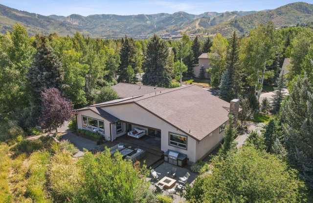 4910 E Meadows Drive photos photos