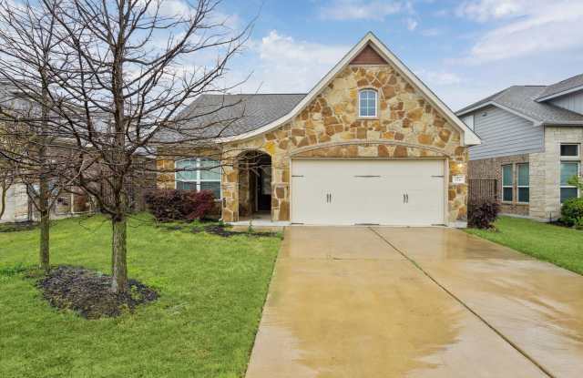 Beautiful 3 bedroom/2 bath available now! photos photos