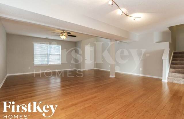 8122 Whitview Drive Gallery 3