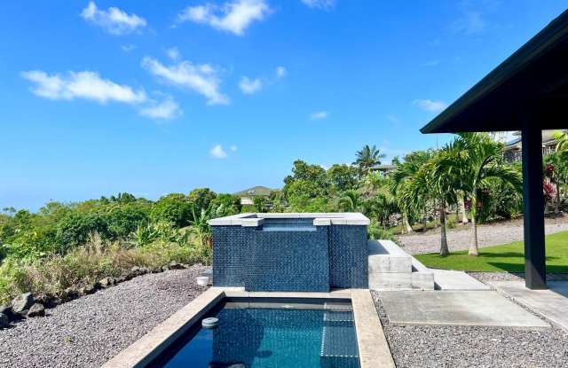 Luxury dod style 3 bedroom with pool & spa in a gated community! Gallery 3