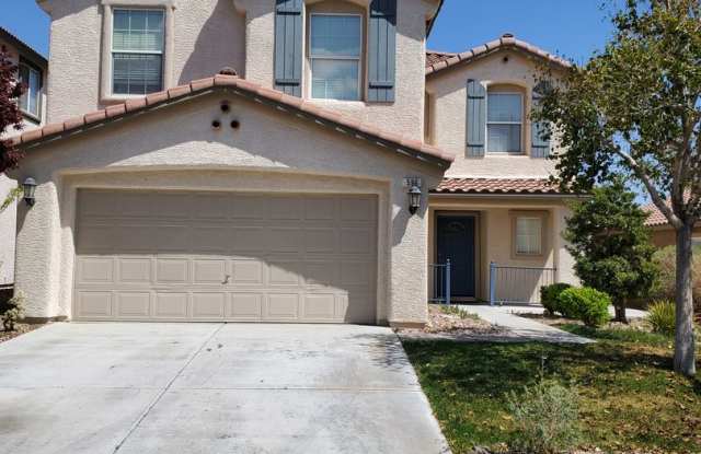 Summerlin 3/2.5 with huge loft photos photos