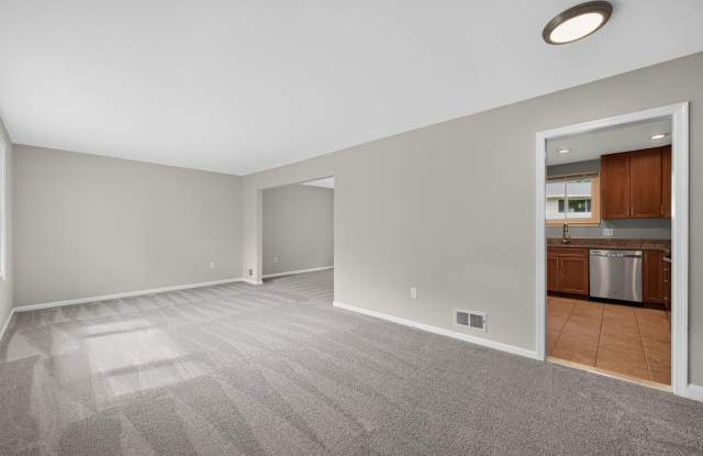 Fabulous Detached Home in Robinson HS Pyramid!! Gallery 4