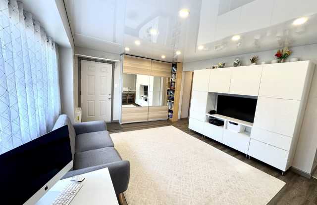 5520 Suffolk Ct Gallery 3