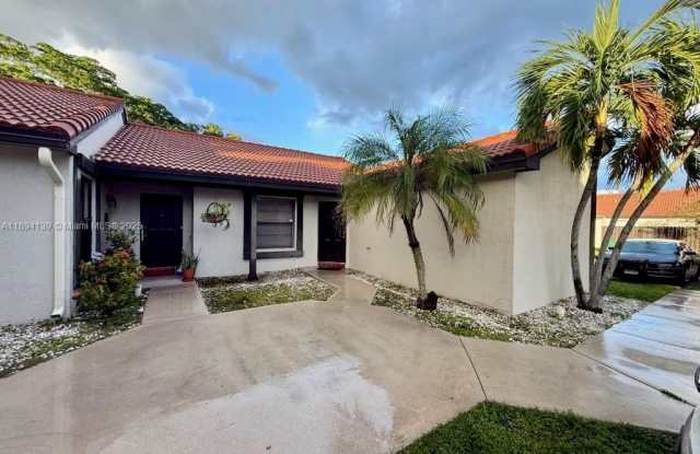 15090 SW 49th Lane - 15090 Southwest 49th Lane, Kendall West, FL 33185