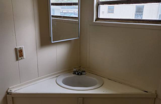 114 Grace ParkLot 6 Gallery 2