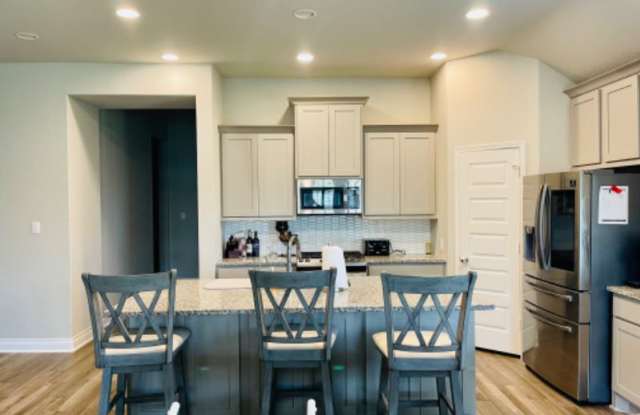 1905 High Bank Ct Gallery 3