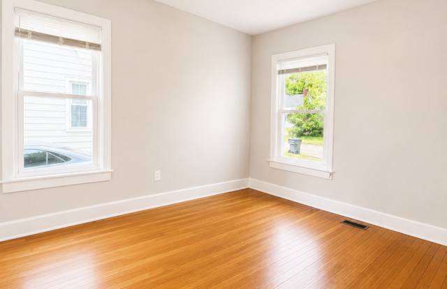 5 Bedroom Home Near UK Available August 2027! Gallery 4