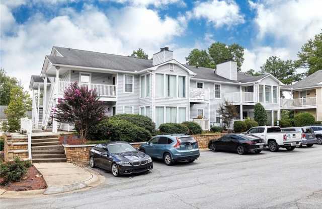 910 Augusta Drive SE Gallery 4