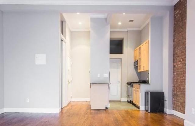 1495 3rd Avenue 2B Gallery 3