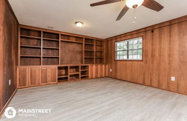 7433 Houston Court East Gallery 3