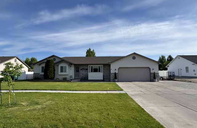 4301 East Nibley Circle photos photos