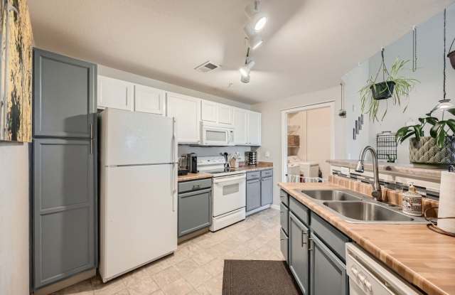 1 bed 1 bath w/ near DIA! $500 MOVE IN SPECIAL photos photos 1 bed 1 bath w/ near DIA! $500 MOVE IN SPECIAL photos photos