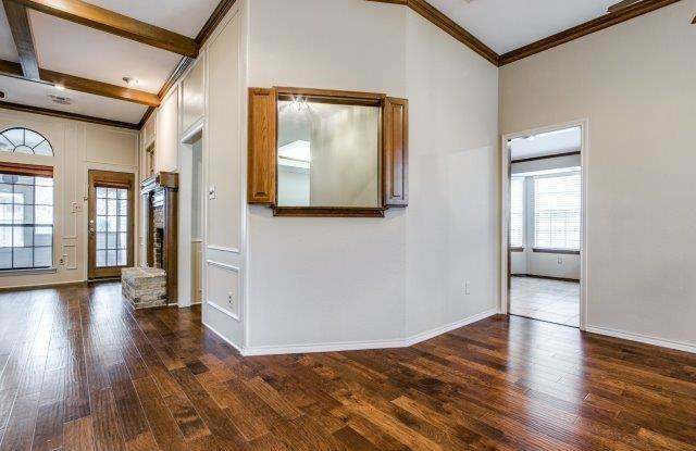 153 Creek Courts Drive Gallery 3