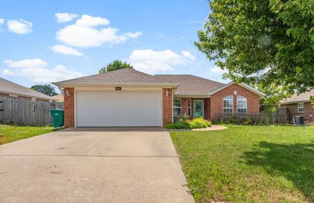 Stunning 3 Bed 2 Bath In Quiet Neighborhood photos photos