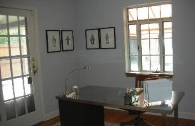 737 Hudson Street Gallery 4