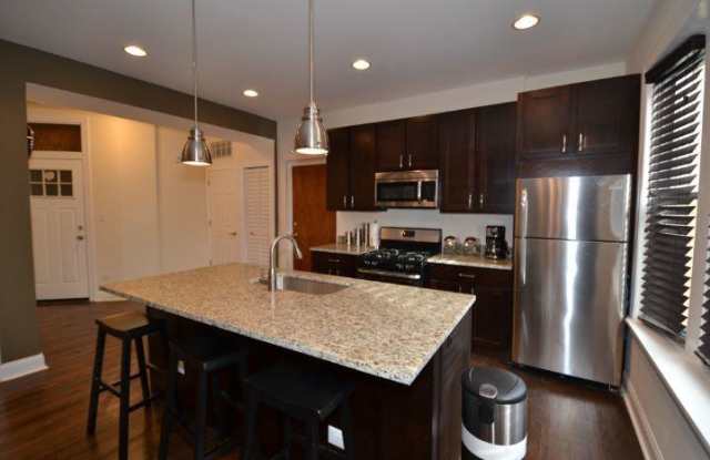 2508 Argyle Gallery 3