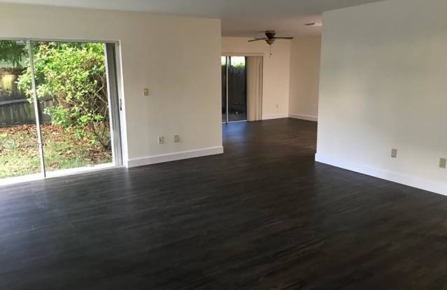 13820 SW 102nd Ter Gallery 4