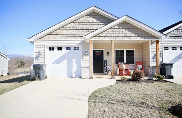 1313 Emerald View CT photos photos