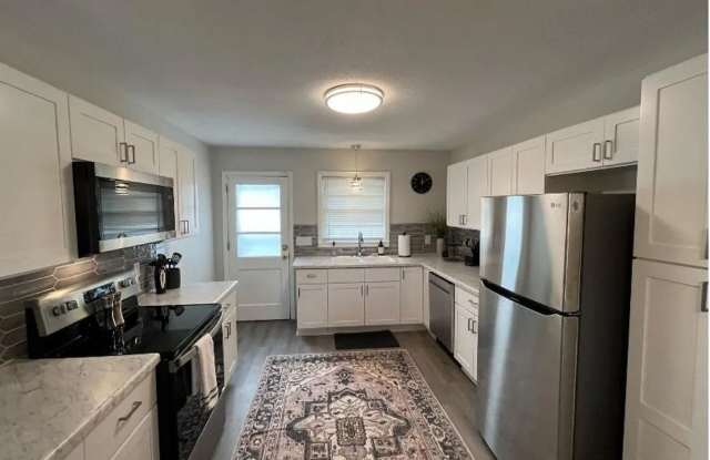306 S Marble Gallery 4