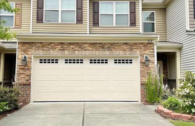 Room for Rent in 3 Bedroom Townhome at Whitworth Ln - 514 Whitworth Lane, Cary, NC 27560 Room for Rent in 3 Bedroom Townhome at Whitworth Ln - 514 Whitworth Lane, Cary, NC 27560