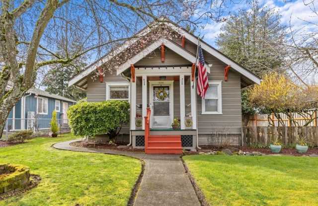 Charming 2 Bedroom Home in Tacoma Gallery 3
