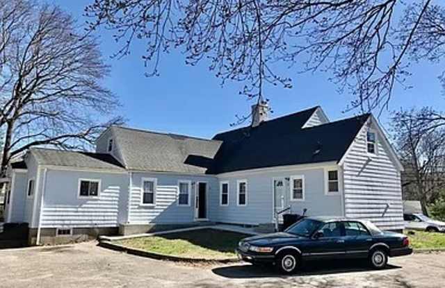 Sunny One Bedroom One Bath Apartment in a large 3 Family House - 550 Park Street, Stoughton, MA 02072