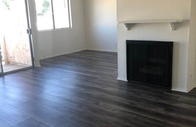 4338 Mammoth Ave Apts Gallery 2