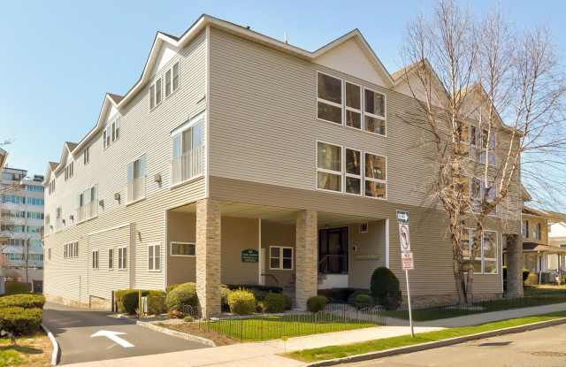 1400 Bedford Street photos photos