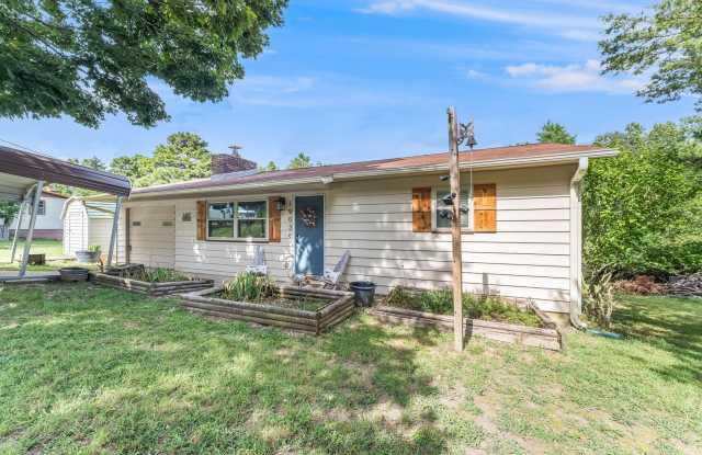 Charming Two Bedroom in Rogers photos photos