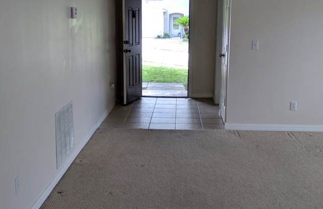 831 SKYRIDGE RD Gallery 3