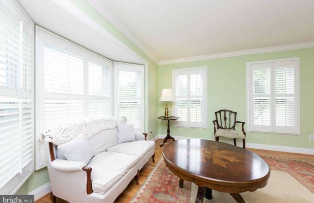 43190 HUNT MANOR COURT Gallery 4