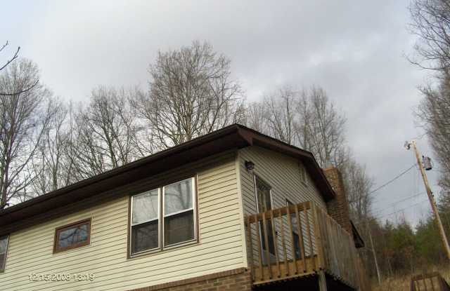 2 Bedroom, 1 Bath Upper Unit Duplex photos photos
