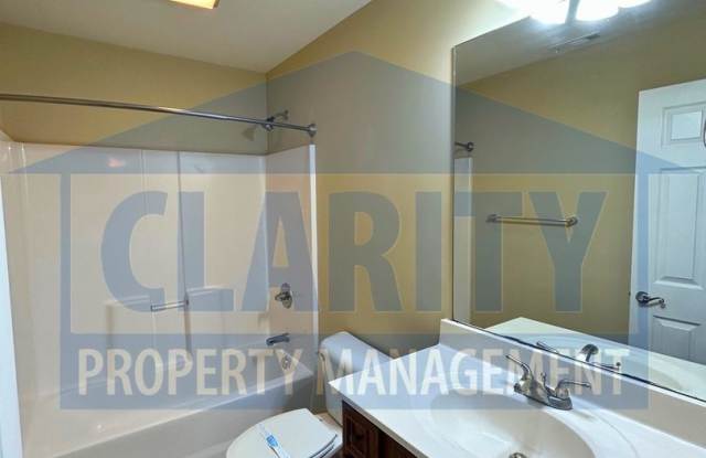 Beautiful two-bedroom townhome! Gallery 3