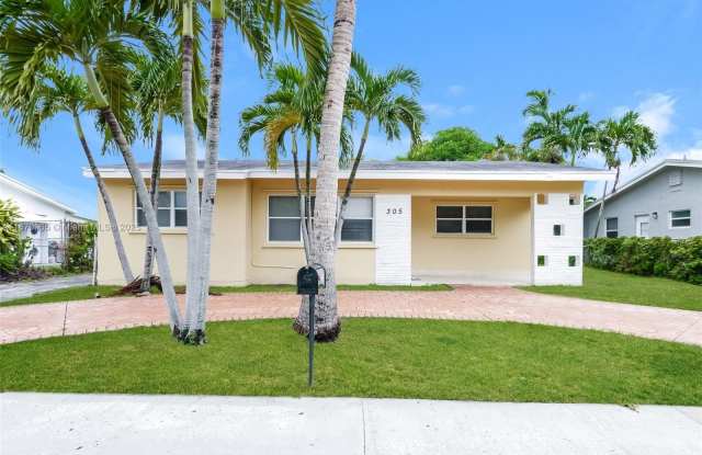 305 SW 9th Ter photos photos
