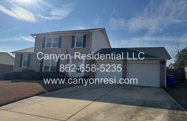 Charming 3-Bedroom Home - 828 Wigwam Drive, Fayetteville, NC 28314