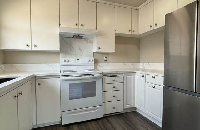 Spacious 3-Bed, 2-Bath Condo in Prime Long Beach Location – Walk to Beach, Shops, and Dining photos photos