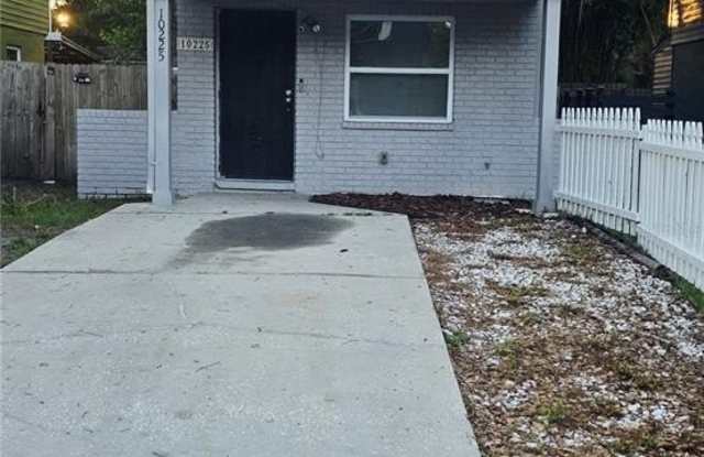 10225 N OJUS DRIVE photos photos