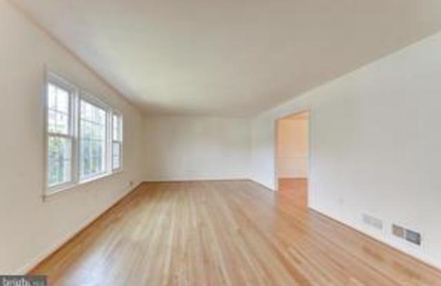 4187 39TH ST N Gallery 4