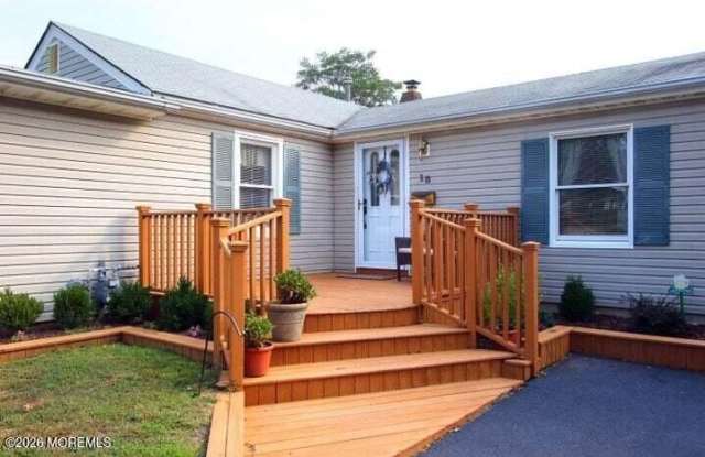 18 Mills Avenue photos photos